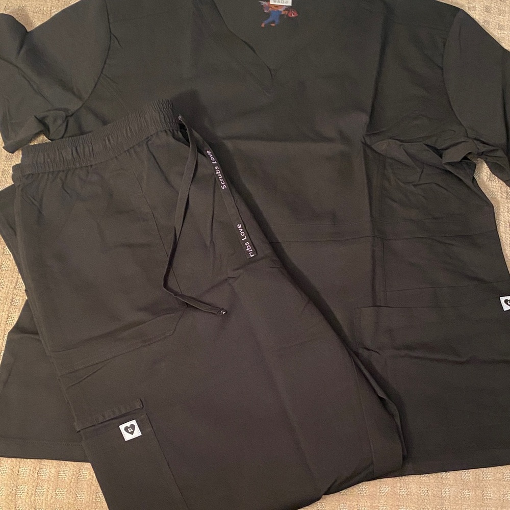 Black Scrub Set
